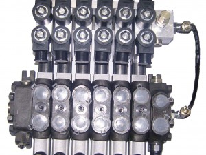 100L/min片式多路閥，控制方式：片式多路閥，國產(chǎn)多路閥，電磁手動(dòng)多路閥，電磁氣動(dòng)多路閥。