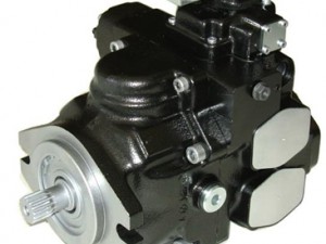 C3系列變量柱塞泵適用于閉式液壓系統(tǒng)，通過調(diào)節(jié)斜盤的角度，排量連續(xù)可變，流體方向可逆。
控制方式有：
自動(dòng)控制
手動(dòng)控制帶反饋
液壓比例無反饋
液壓比例帶反饋
電動(dòng)開關(guān)（ON-OFF）
電脈沖
電比例帶反饋
無反饋電比例
可提供貫穿軸后串接輔助泵或串接柱塞泵，不推薦同時(shí)在最高壓力和最高速度的工況下使用。

貫穿軸及可選項(xiàng)：
壓力過濾器
壓力過濾器帶電堵塞傳感器
功率限制器
交換閥
電磁球閥
液壓點(diǎn)動(dòng)
機(jī)械微動(dòng)
貫穿驅(qū)動(dòng)-SAE“A”9T-16/32-DP
貫穿驅(qū)動(dòng)