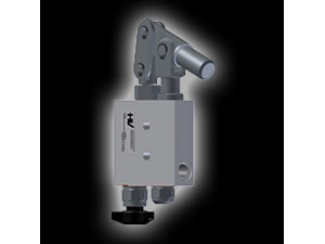 PMSE系列手動泵為單作用液壓手動泵，只有在壓的過程中都產(chǎn)生排量，在拉的過程中完成吸油，這樣可以使人得以休息。該系列的手動泵采用管路安裝，可內(nèi)置卸荷閥和安全溢流閥，操作單作用液壓油缸。型號分別有：PMSE2.5 、PMSE2.5E、PMSE2.5L、PMSE2.5BYB、PMSE2.5 L-BYB、PMSE2.5 byB-E、PMSEC5共7種型號。